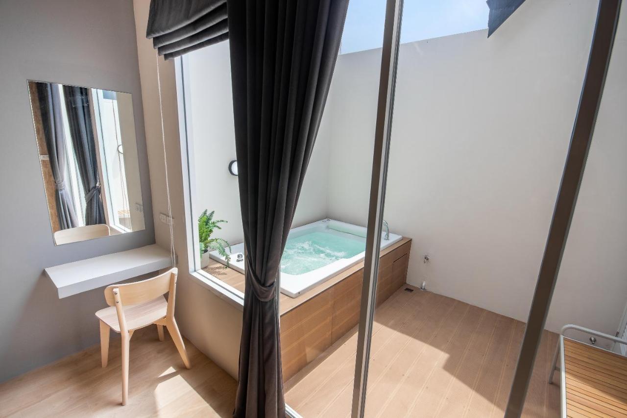 Nidhra นิทรา Apartment Ban Lat Krachaeng Exterior photo