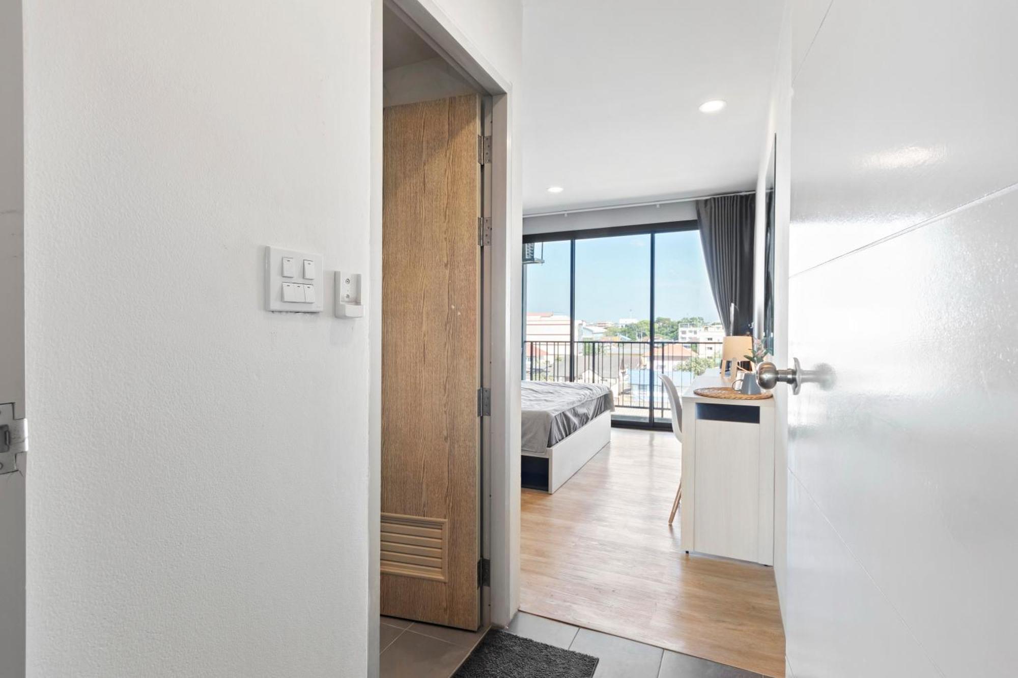 Nidhra นิทรา Apartment Ban Lat Krachaeng Exterior photo